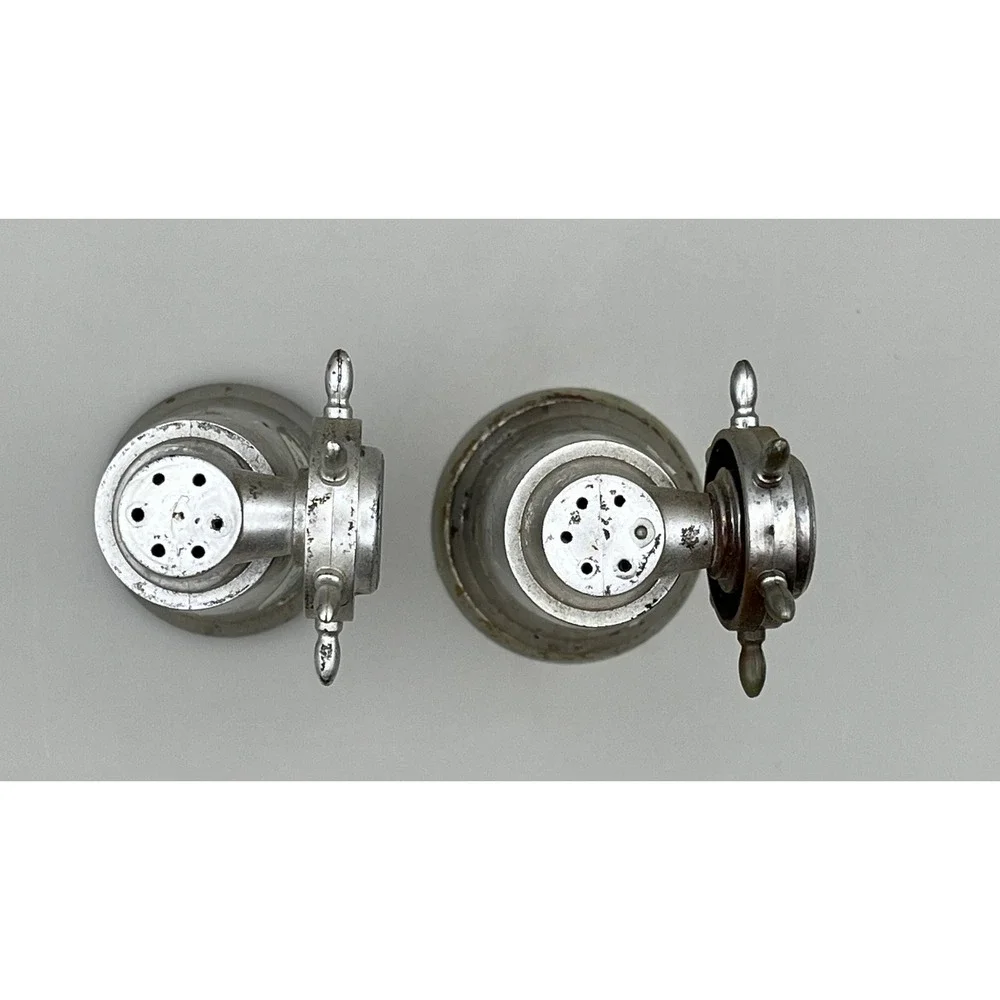 Vtg Rock City Lookout Lover's Leap‎ Compass Ship Wheel Salt & Peppers 3.25